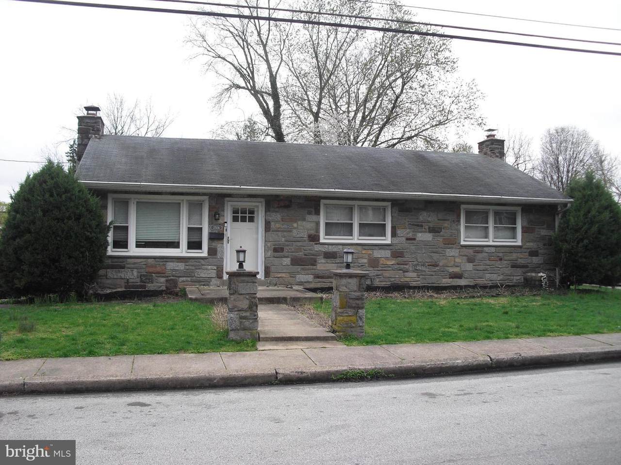 2506 3RD Avenue - Photo 1