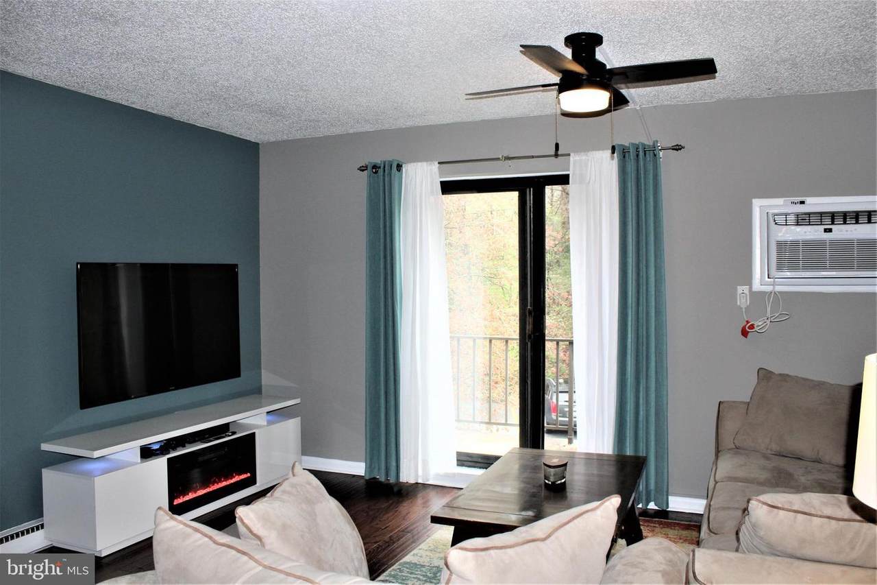 400 Glendale Rd - Photo 1