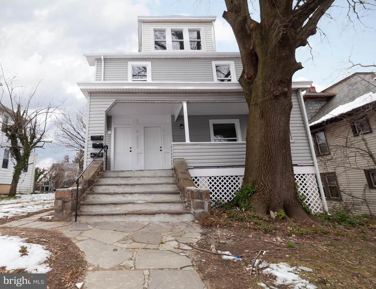 2912 Bayonne Avenue - Photo 1