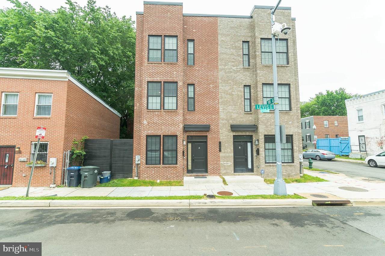 1540 Levis Street - Photo 1