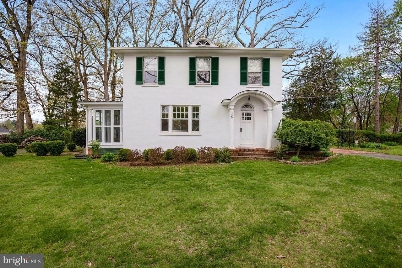 415 Maple Avenue - Photo 1