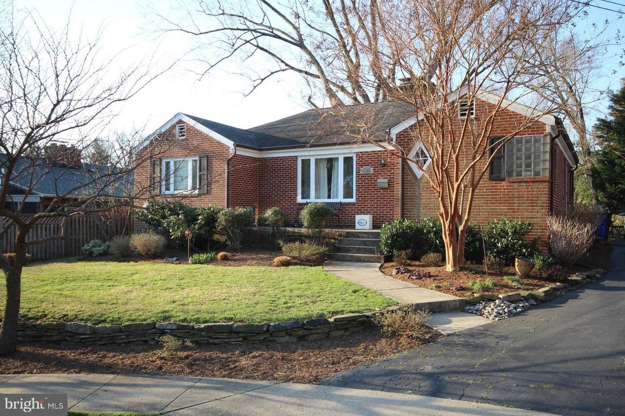 6106 23RD Street - Photo 1