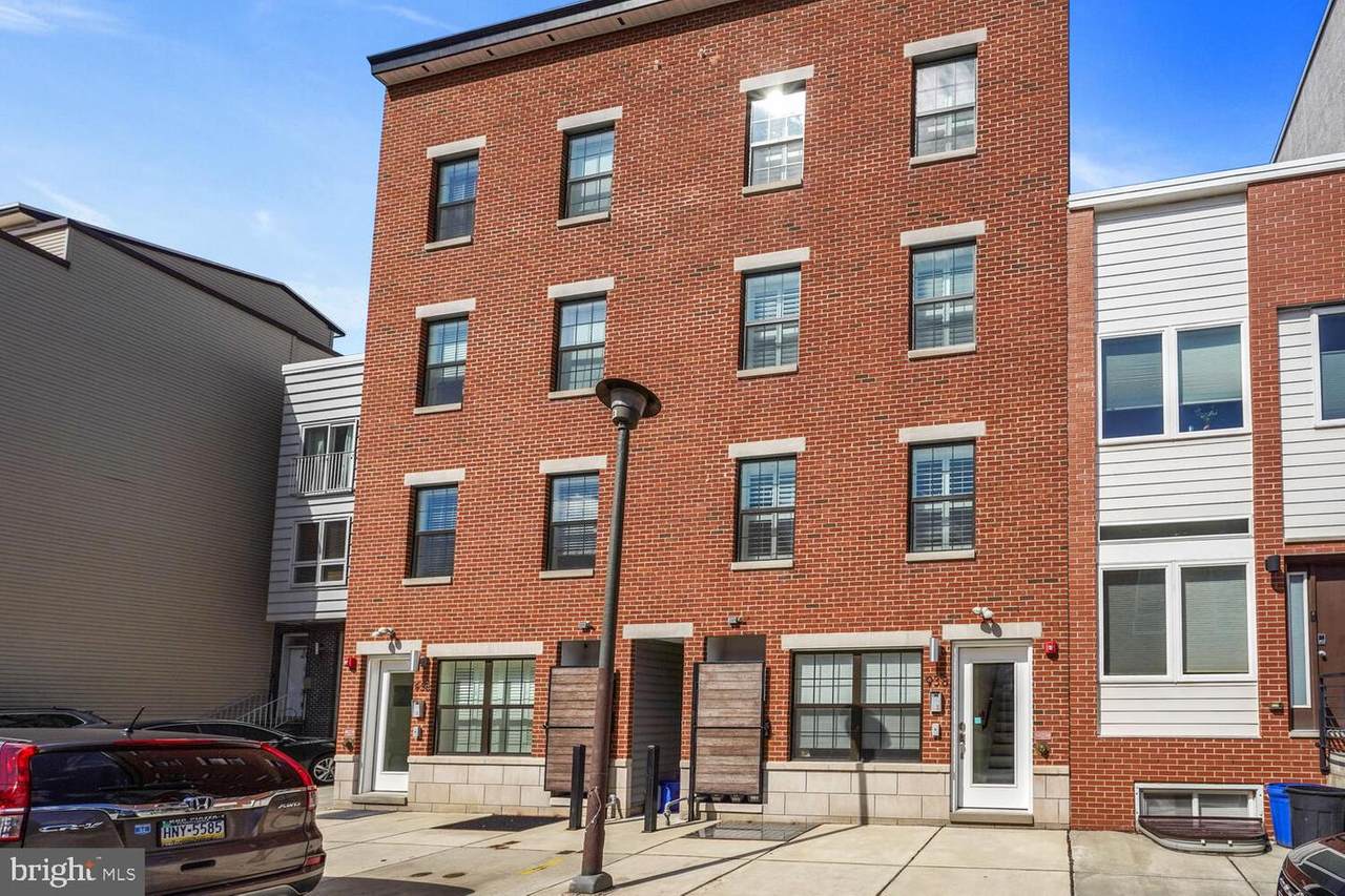 938-40 Marshall Street - Photo 1