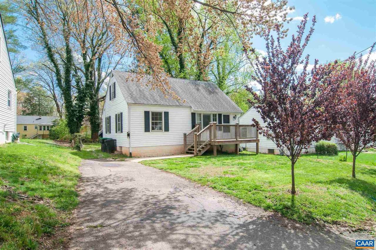 1616 Center Avenue - Photo 1
