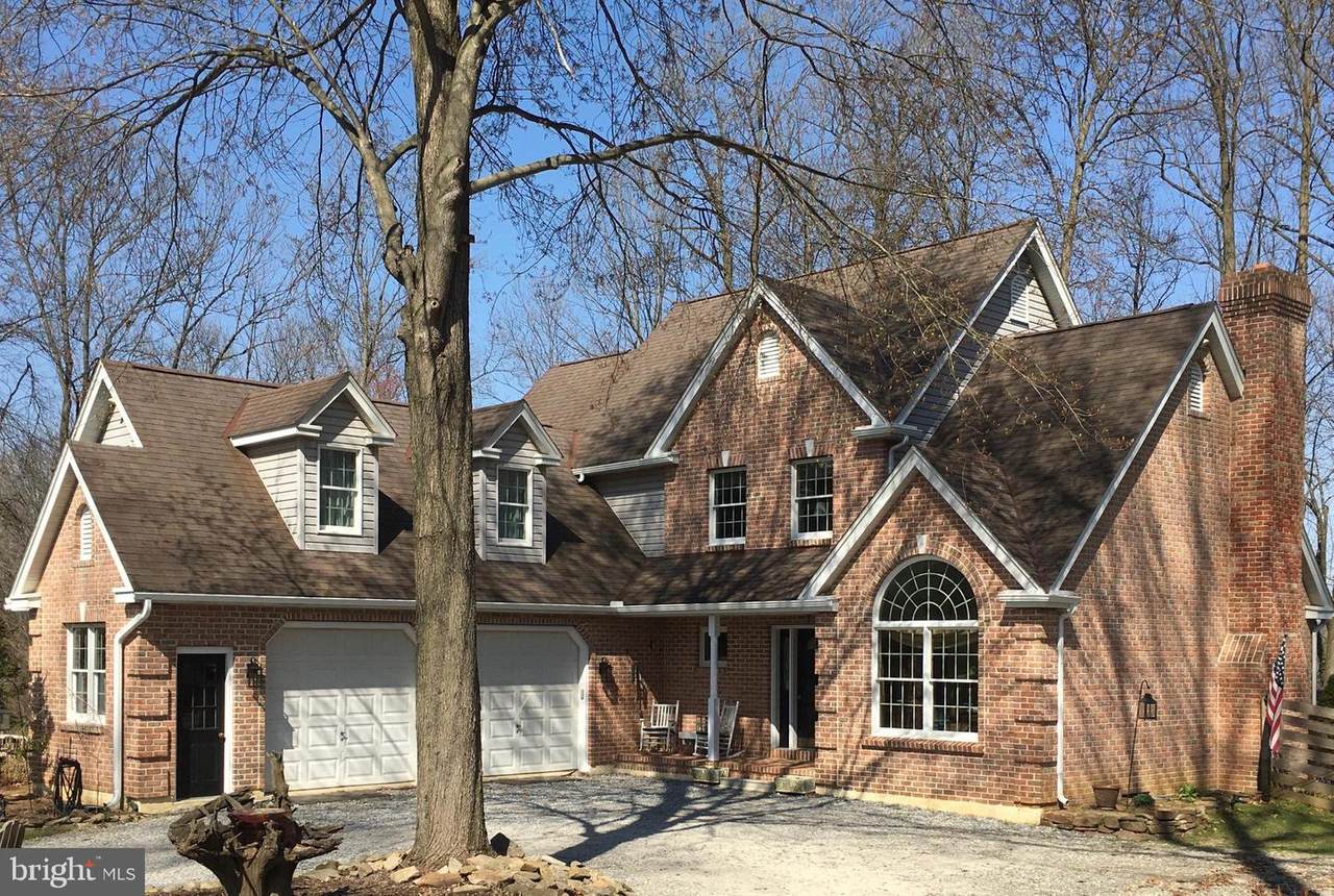 105 Lenora Lane - Photo 1