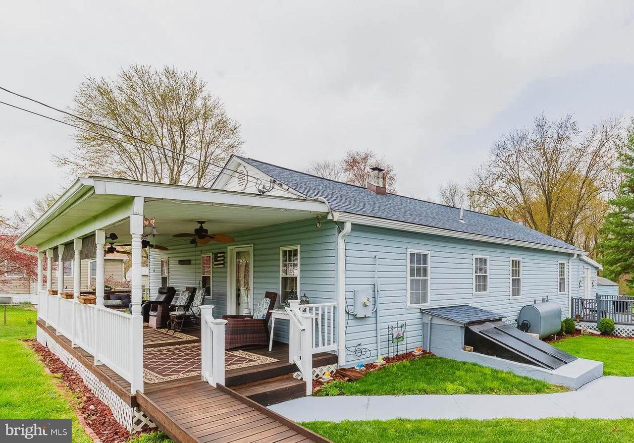 802 Stepney Road - Photo 1