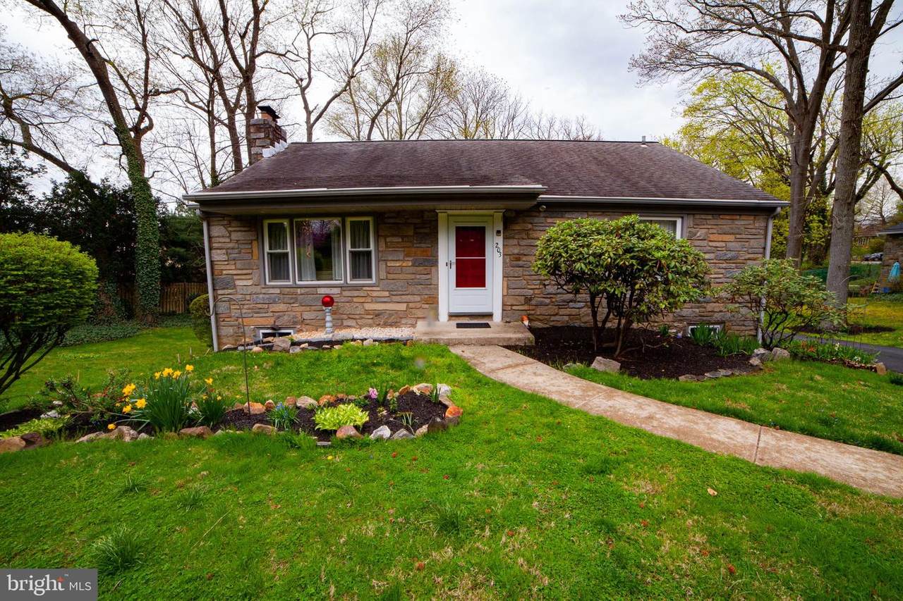 203 Providence Road - Photo 1