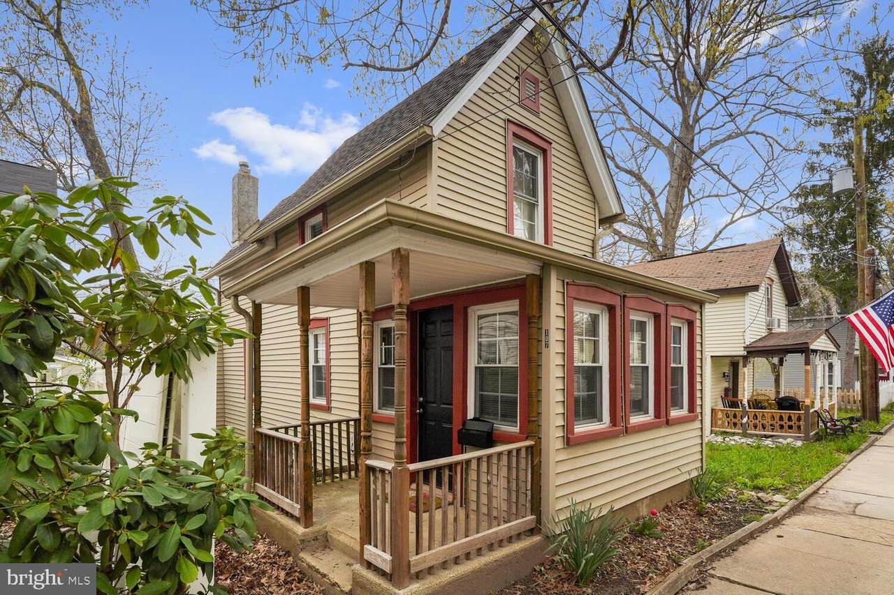 107 7TH Avenue - Photo 1