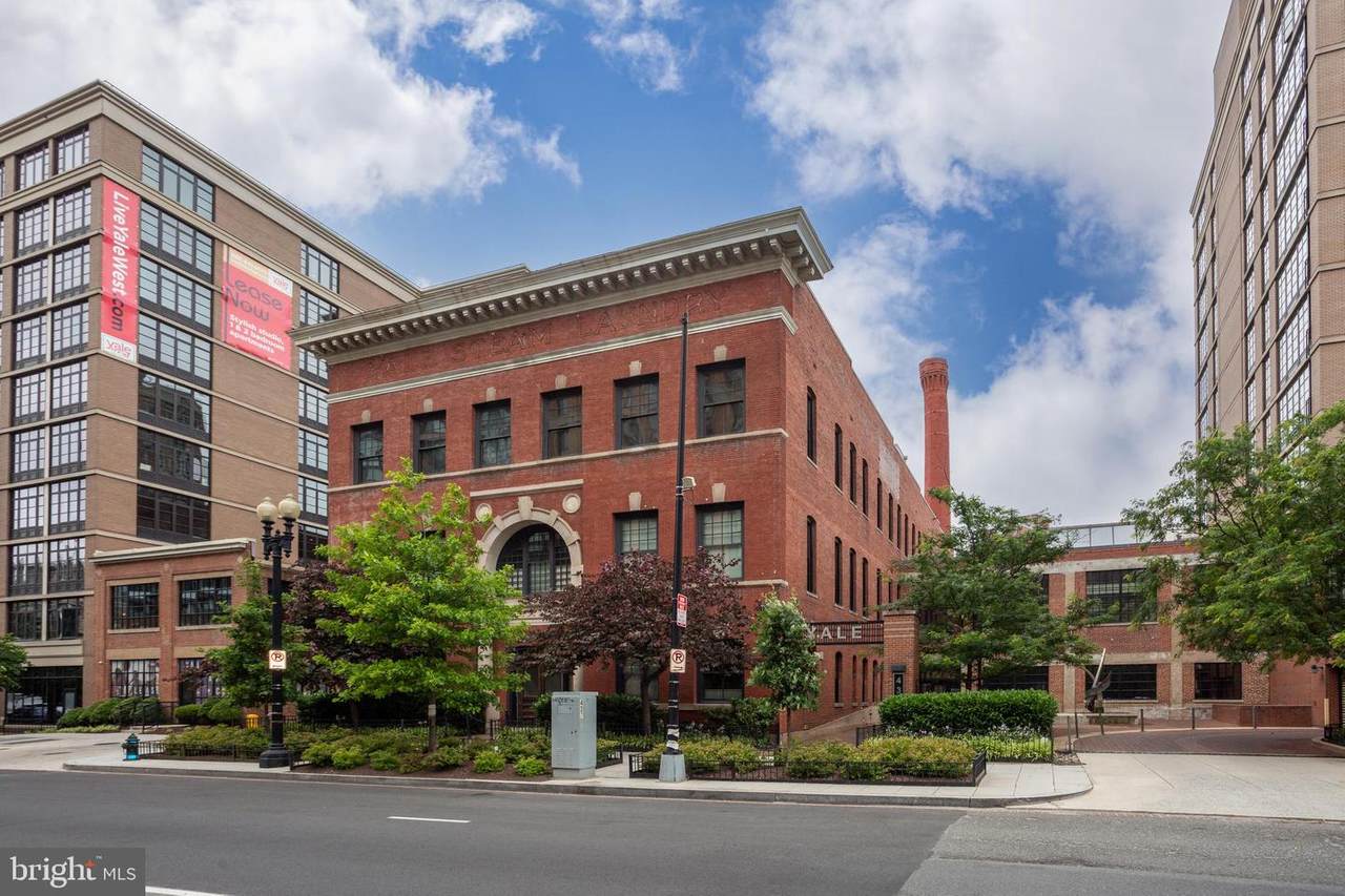 437 New York Avenue - Photo 1