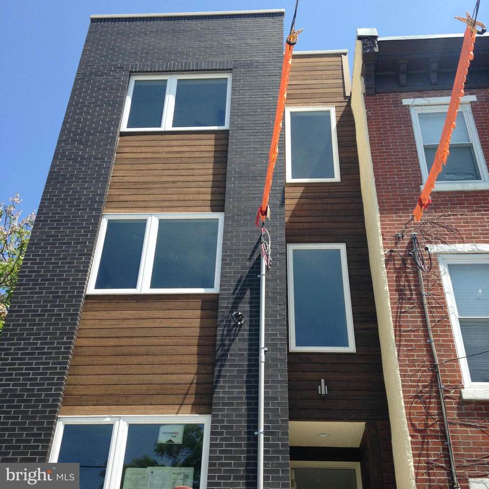715 19TH Street - Photo 1