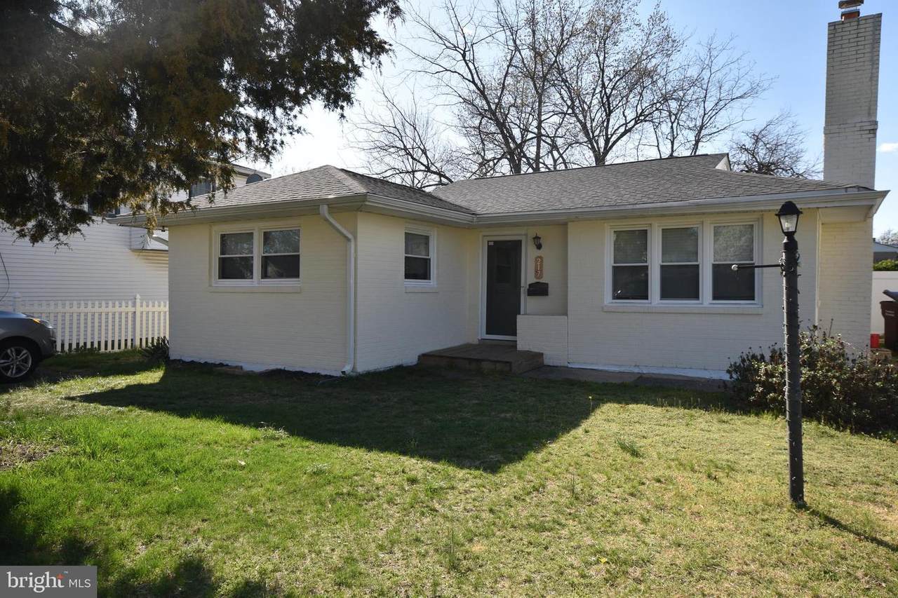 217 Whittaker Street - Photo 1