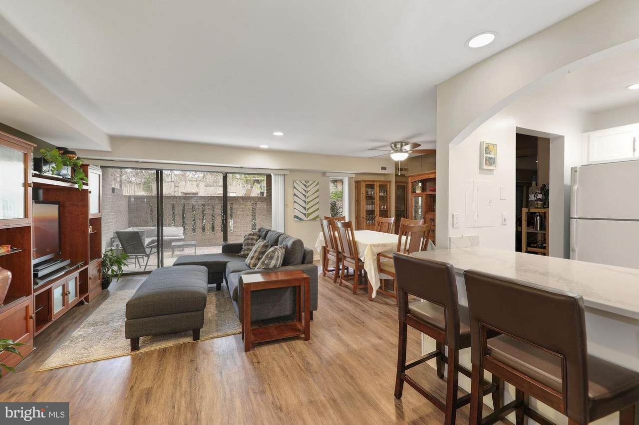 110 Monroe Street - Photo 1