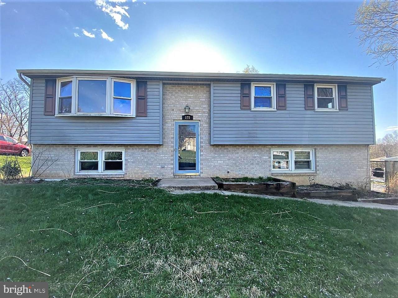 575 Gary Drive - Photo 1