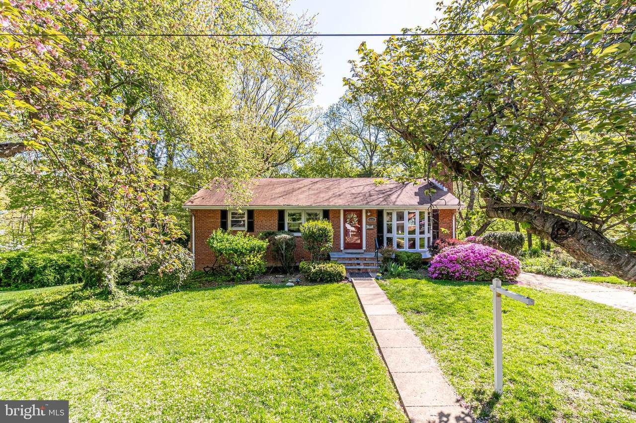 5847 Lowell Avenue - Photo 1