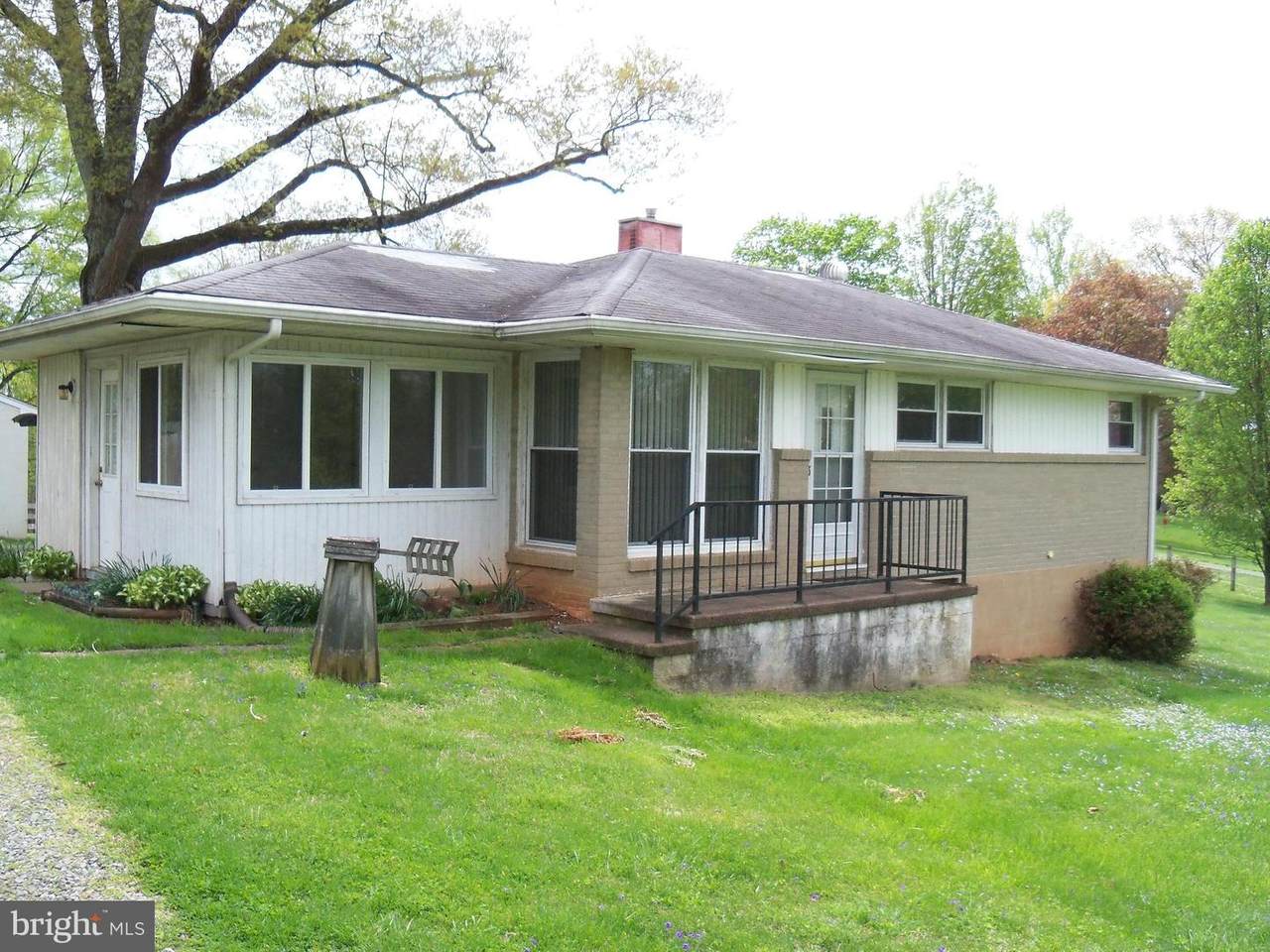 8433 Lunsford Road - Photo 1