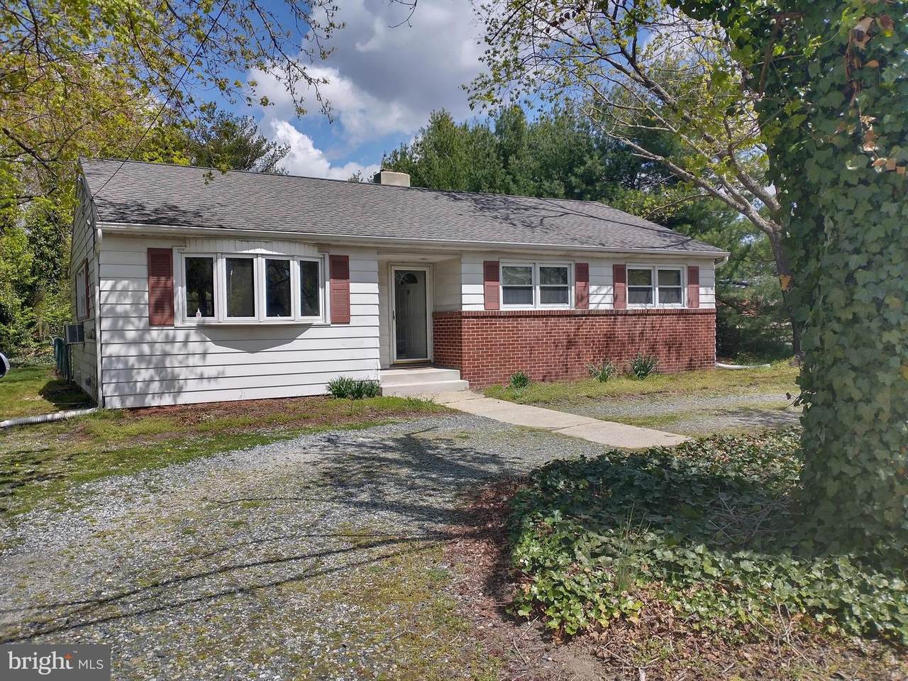 1108 Almond Road - Photo 1