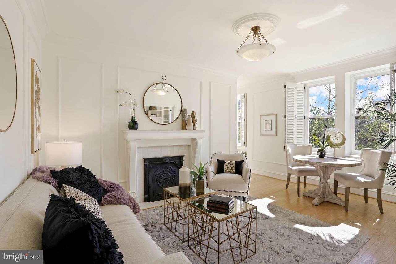 1901 Columbia Road - Photo 1