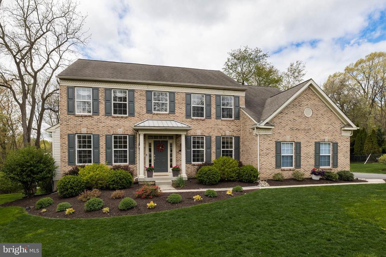 1386 Old Barn Circle - Photo 1