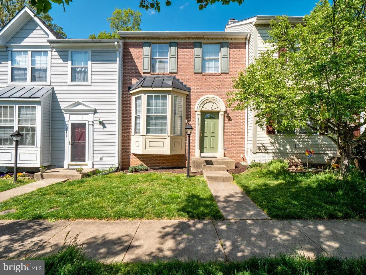 808 Pinnacle Drive - Photo 1
