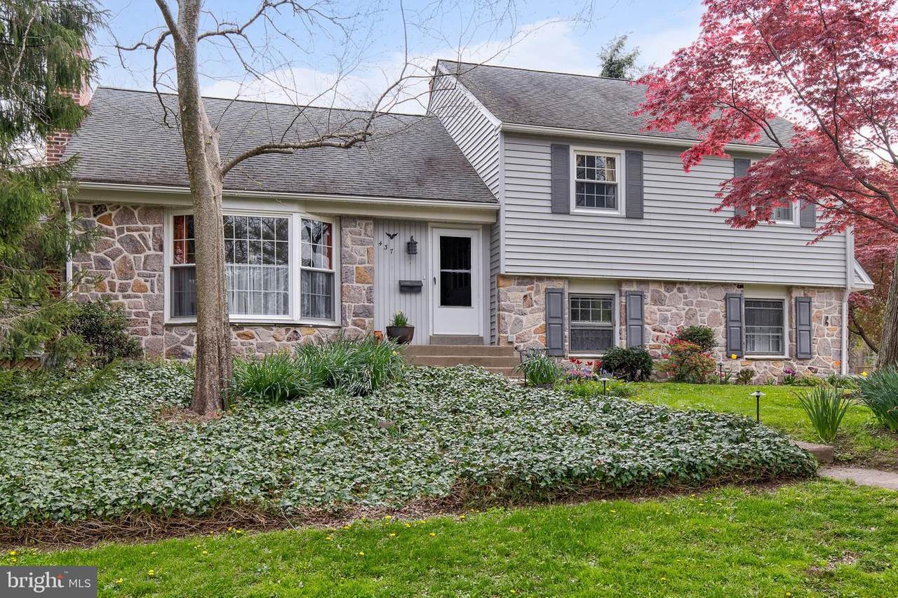 437 Drexel Place - Photo 1