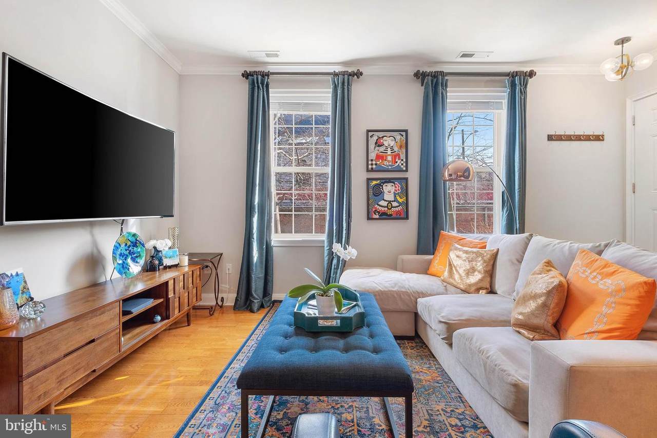 200 Governors Court - Photo 1
