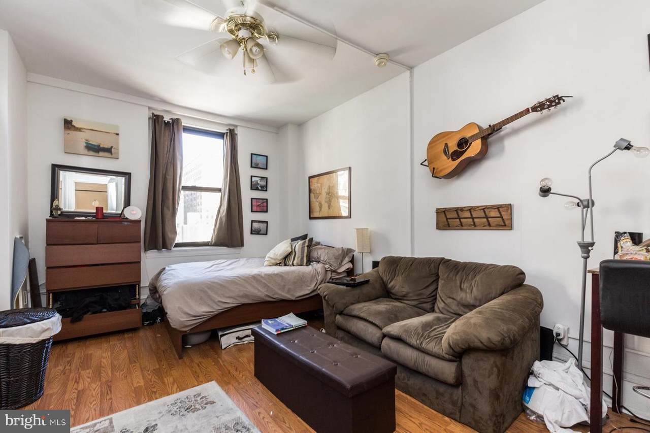 1324 Locust Street - Photo 1