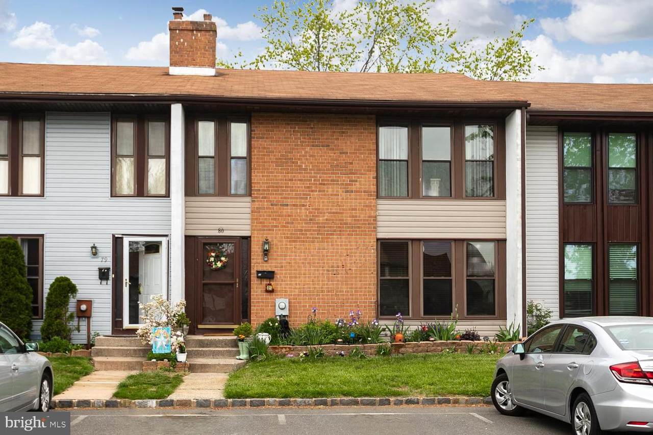 80 Danbury Court - Photo 1