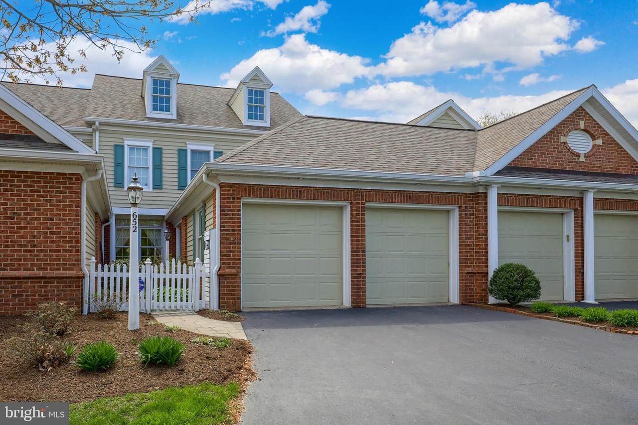 652 Northfield Road - Photo 1
