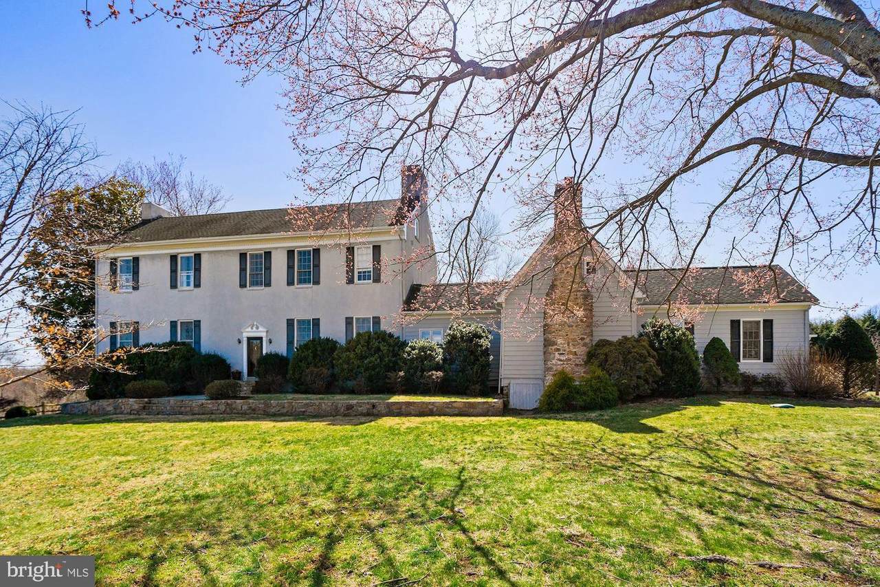 10457 Moreland Road - Photo 1