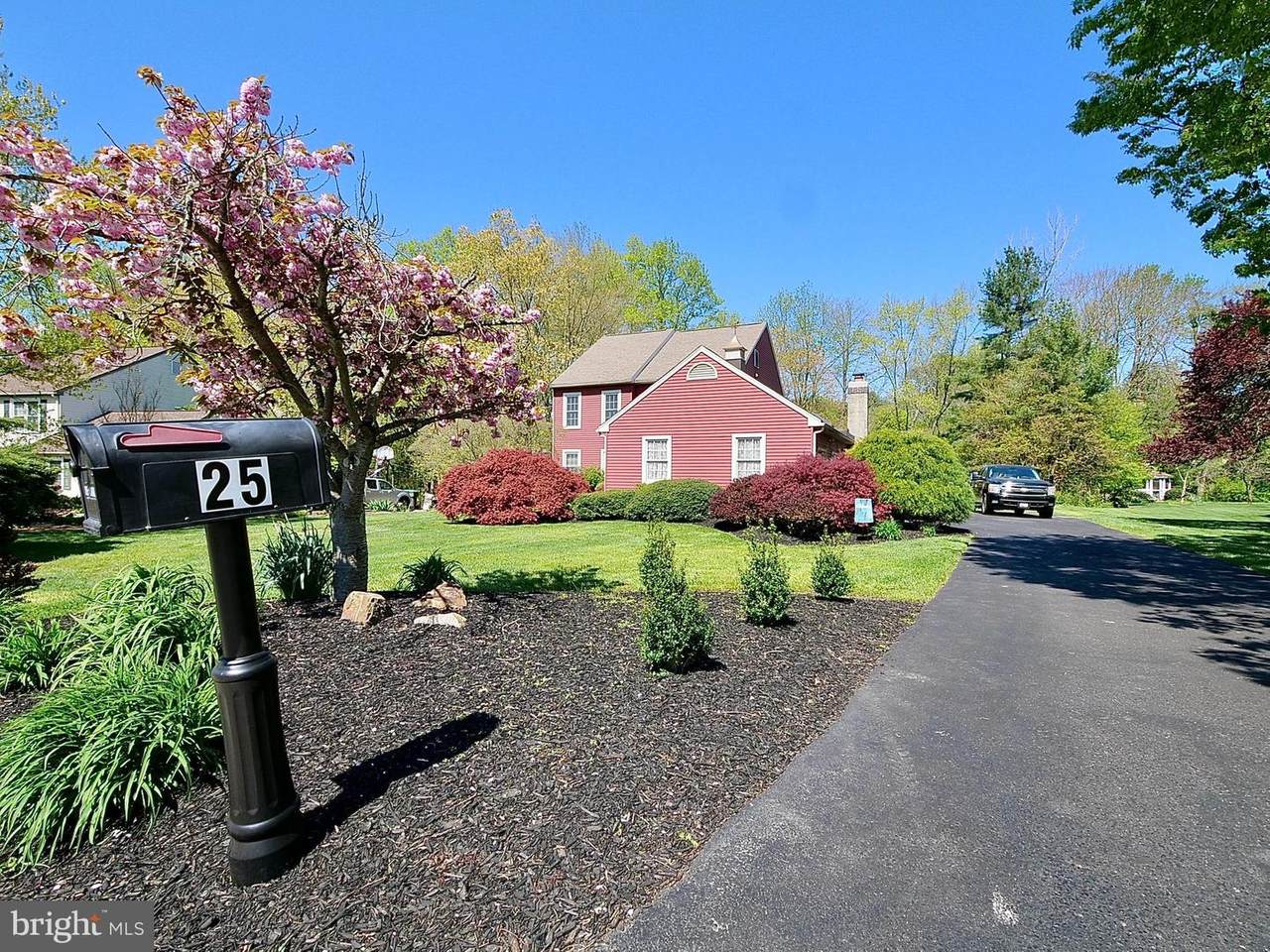 25 Renee Lane - Photo 1
