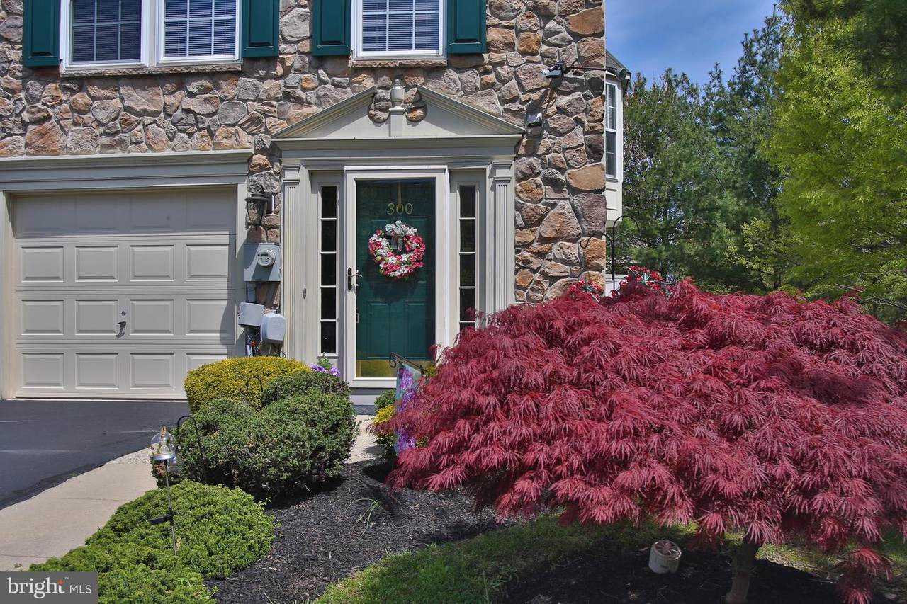 300 Anthony Court - Photo 1