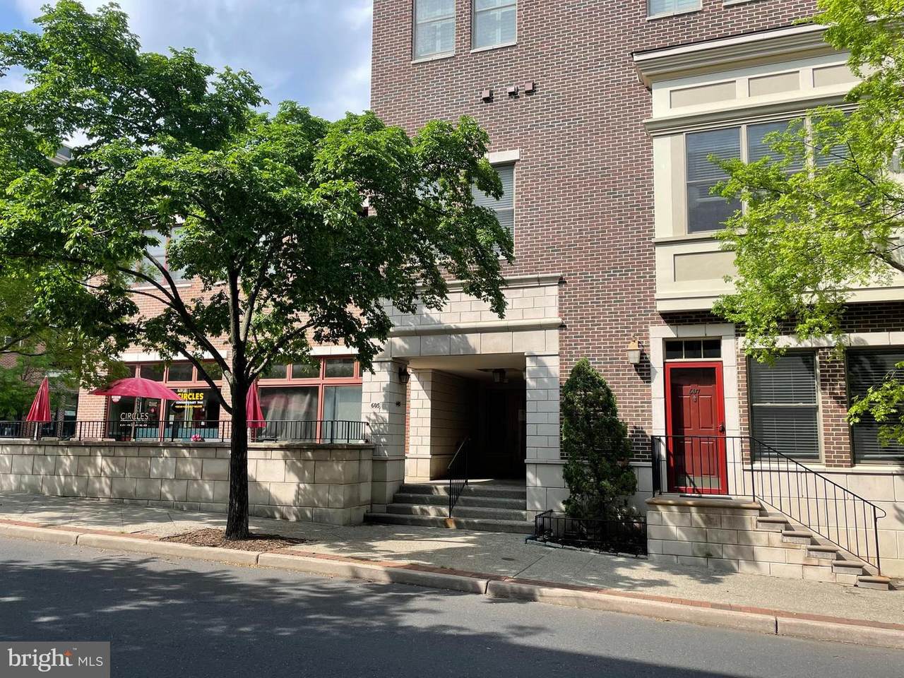 605 Atlantic Avenue - Photo 1