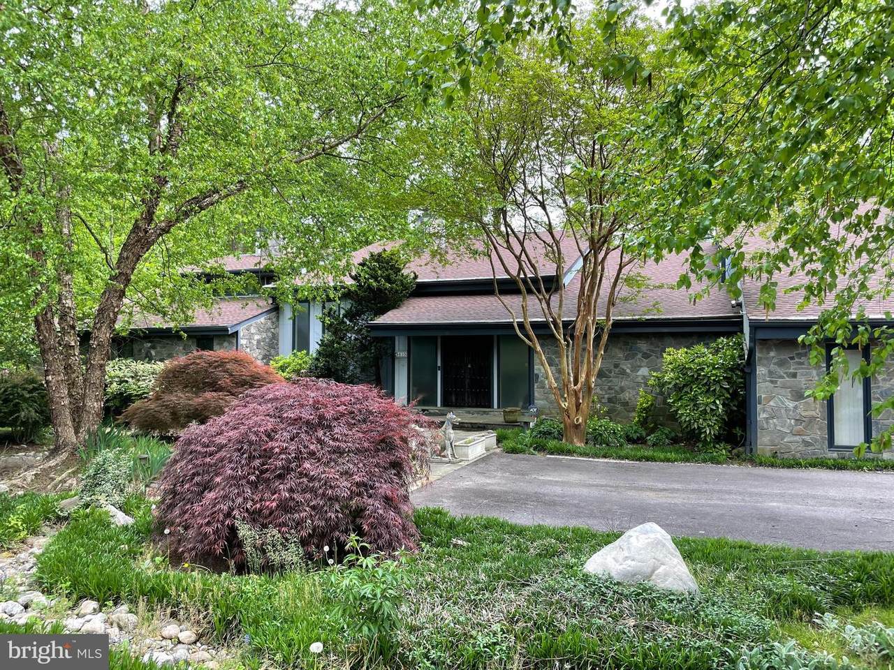 9810 Newhall Road - Photo 1