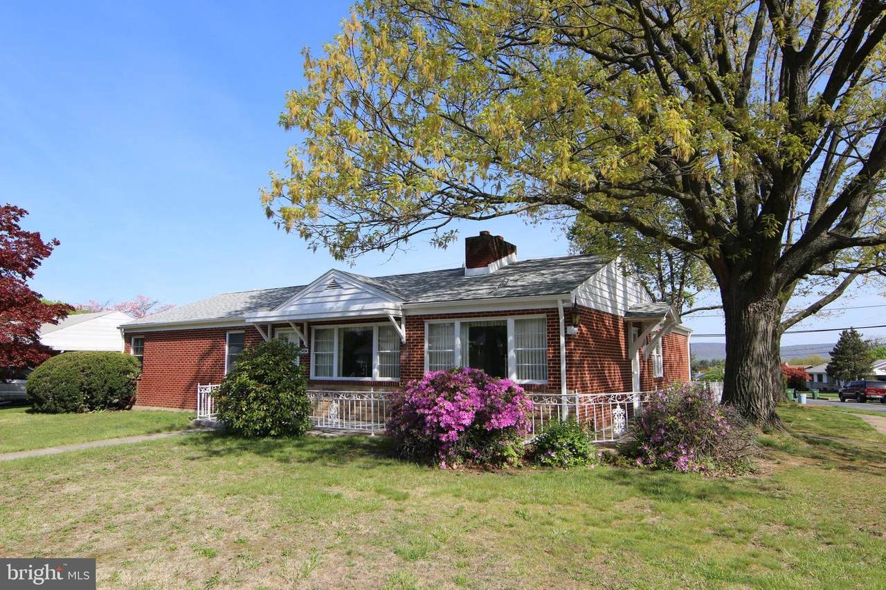 3404 Hillcrest Road - Photo 1