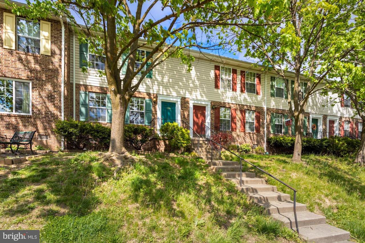 136 Parkside Drive - Photo 1
