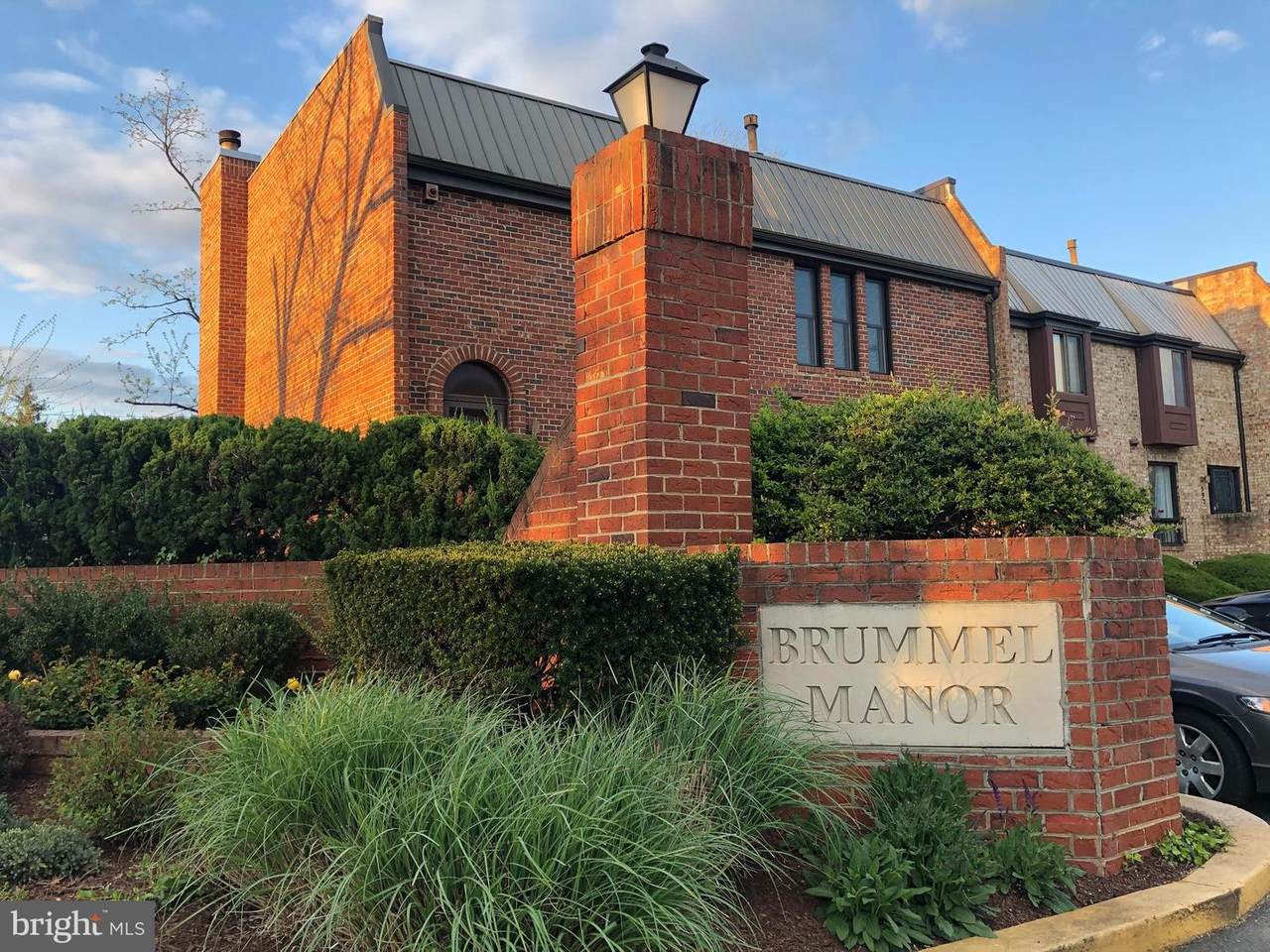 521 Brummel Court - Photo 1