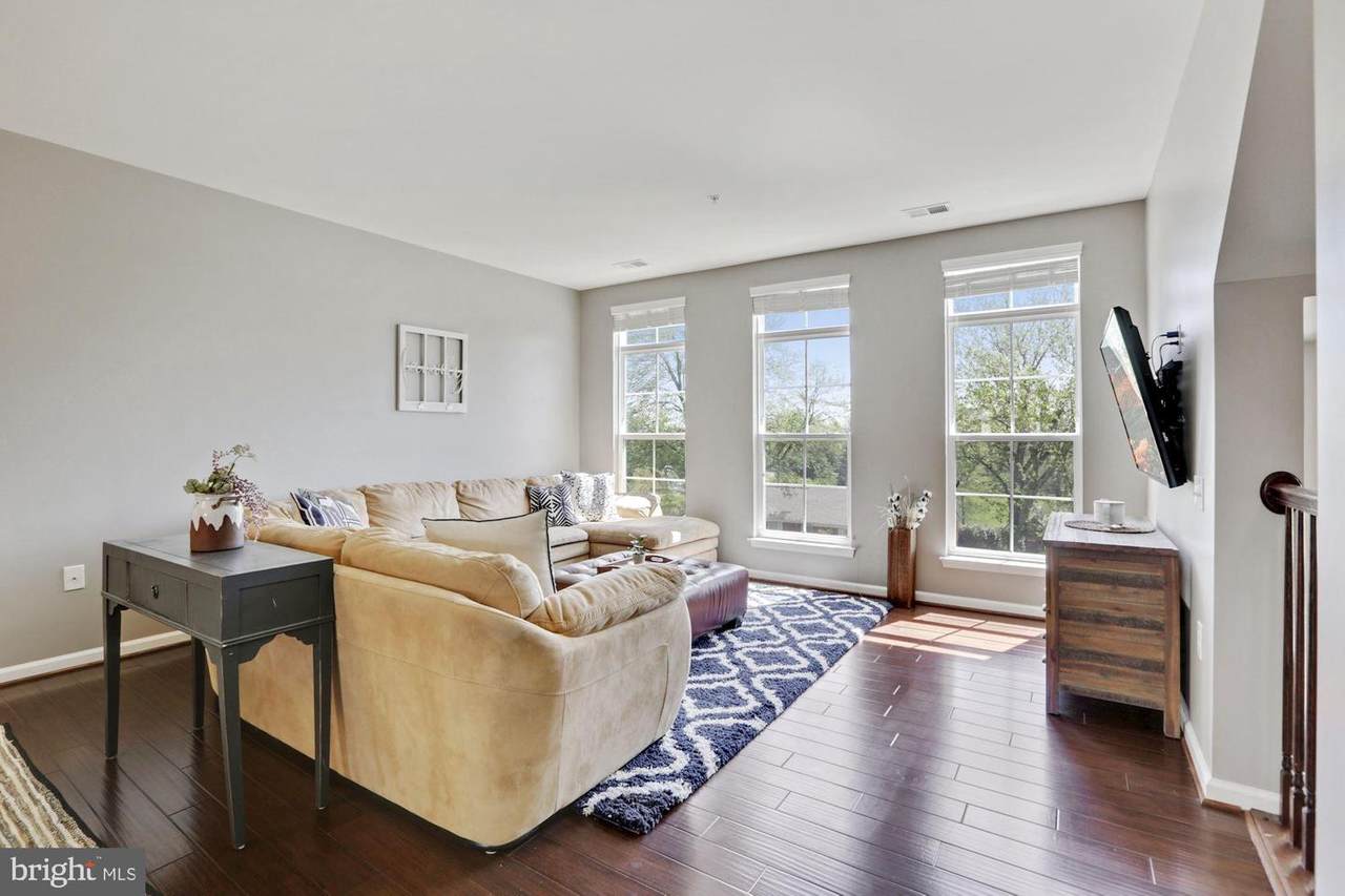 43461 Town Gate Square - Photo 1