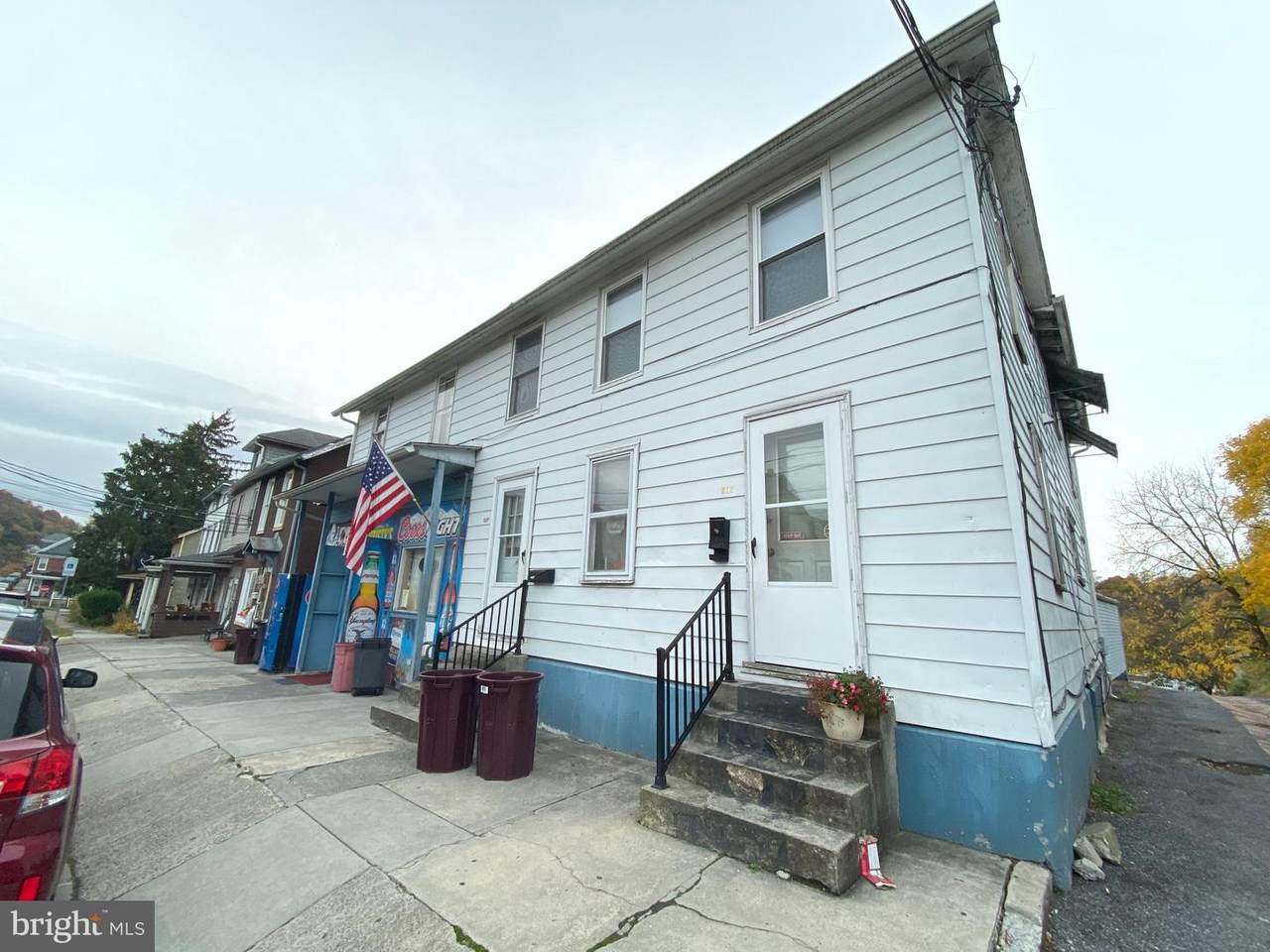 620 Columbia Avenue - Photo 1