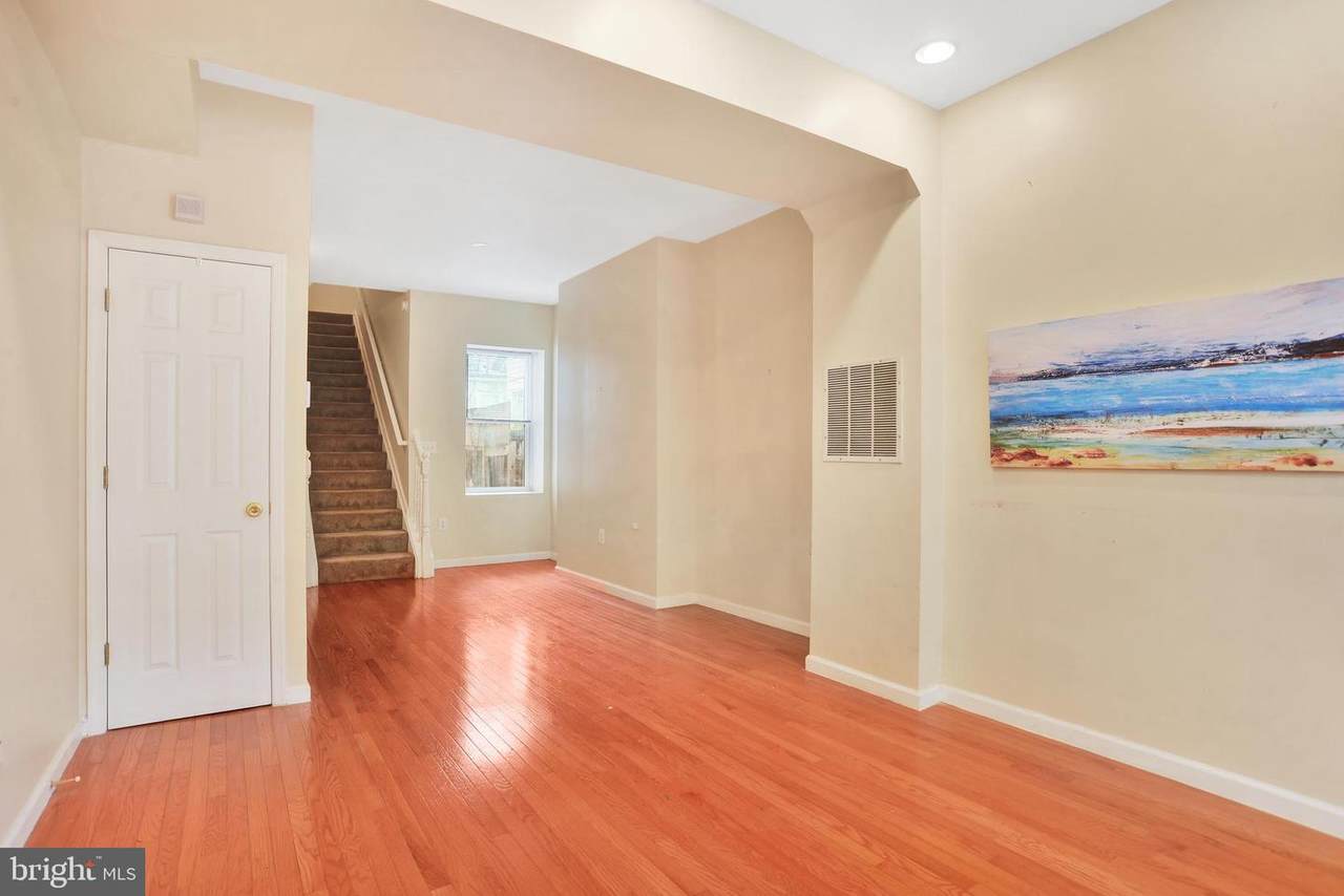 127 Ann Street - Photo 1