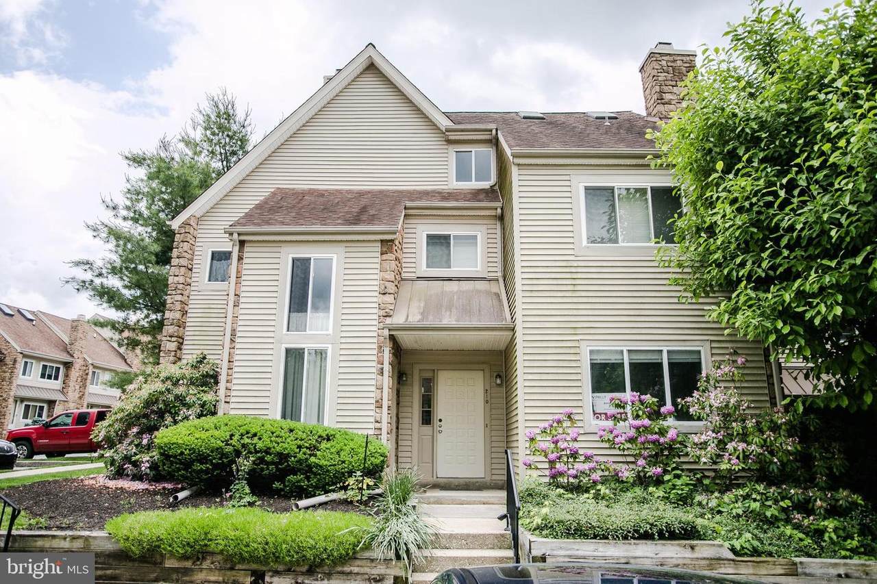 210 Carriage Court - Photo 1