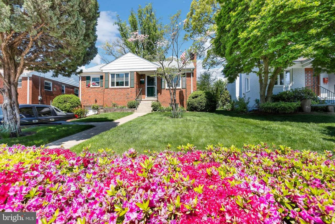 5981 Wilson Boulevard - Photo 1