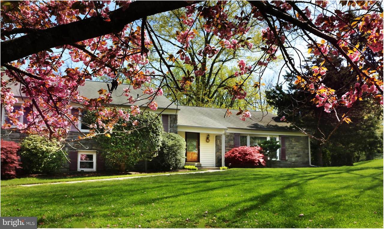 829 Nathan Hale Road - Photo 1