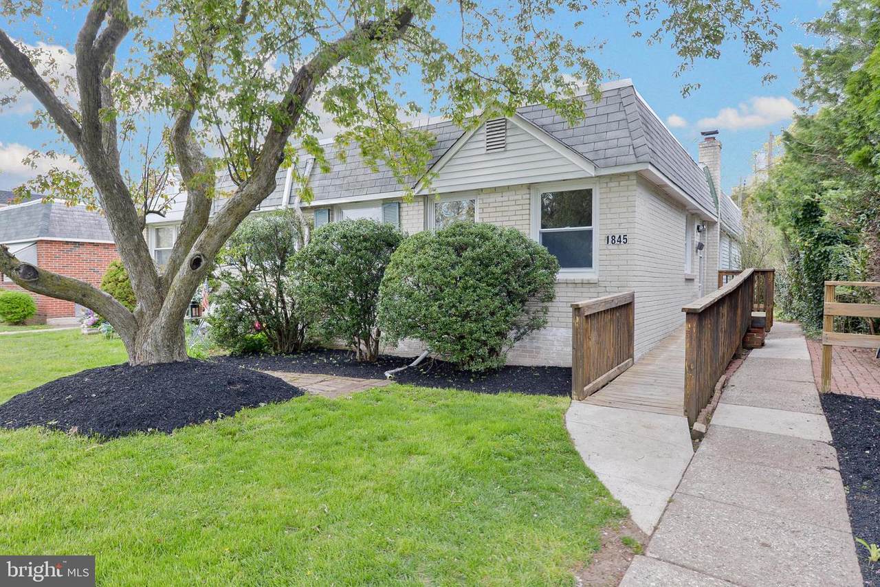 1845 Powell Street - Photo 1
