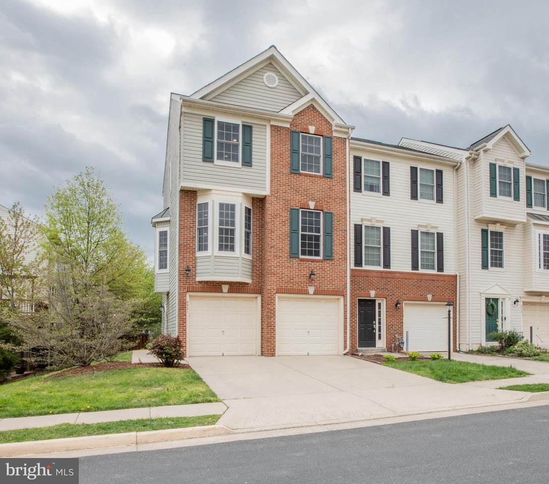 8921 Tappen Mill Way - Photo 1