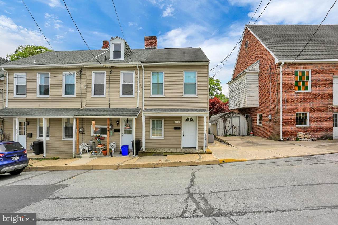 129 Chestnut Street - Photo 1