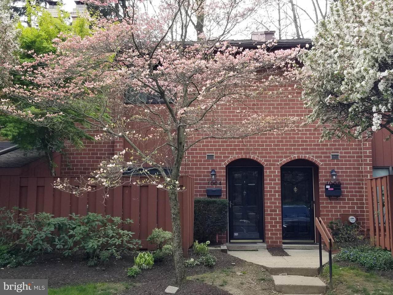 1004 Worthington Drive - Photo 1