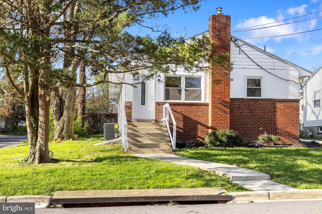 5013 Iroquois Street - Photo 1