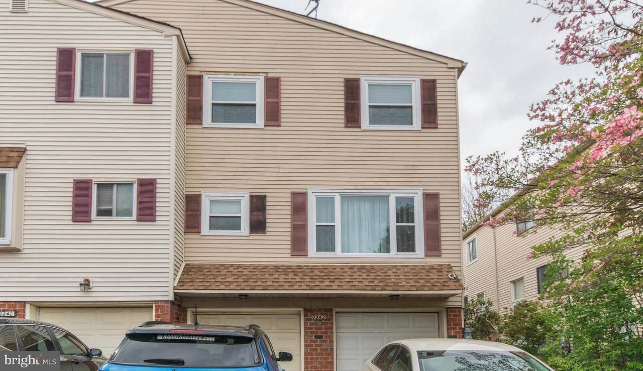 9242 Jamison Avenue - Photo 1