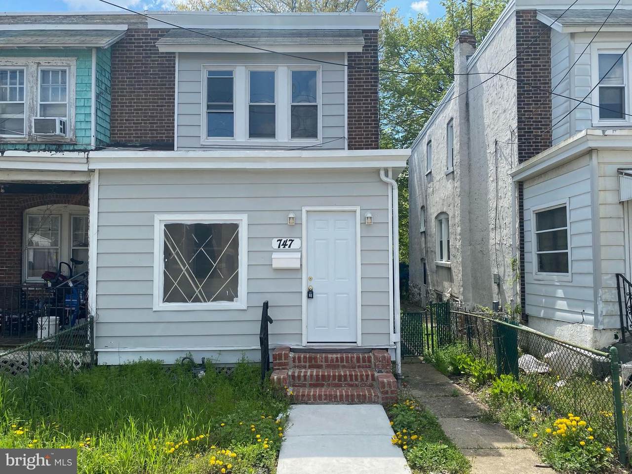 747 12TH Street - Photo 1