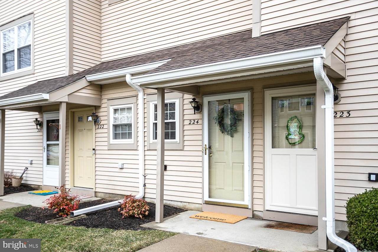 224 Andover Place - Photo 1